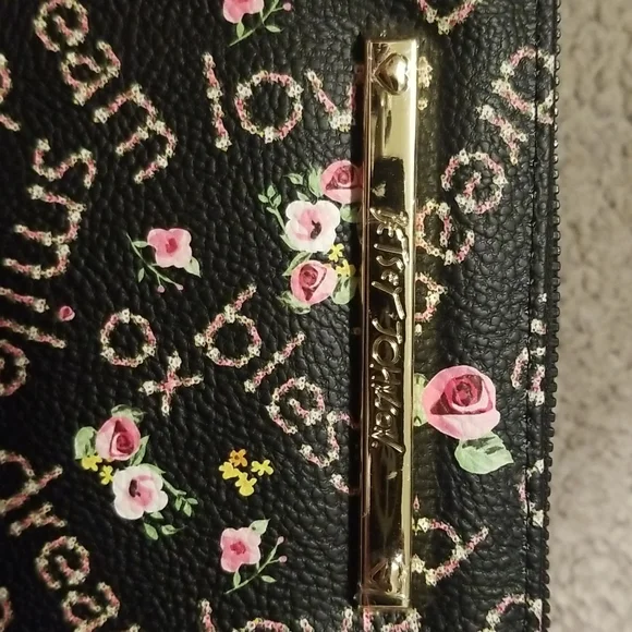 Betsey Johnson Floral Wristlet/Wallet - Picture 2 of 6